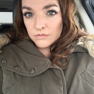 Meet your Posher, Kimberly